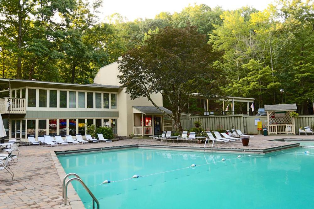 Daya, Hot Tub, Pool Table, 1089 Of Free Attraction Tickets For Each Paid Day, Dollywood And More! แกตลิงเบิร์ก ห้อง รูปภาพ