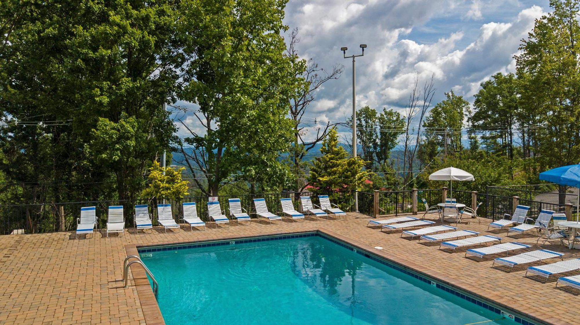 Daya, Hot Tub, Pool Table, 1089 Of Free Attraction Tickets For Each Paid Day, Dollywood And More! แกตลิงเบิร์ก ห้อง รูปภาพ
